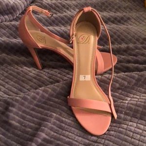 Heels pink